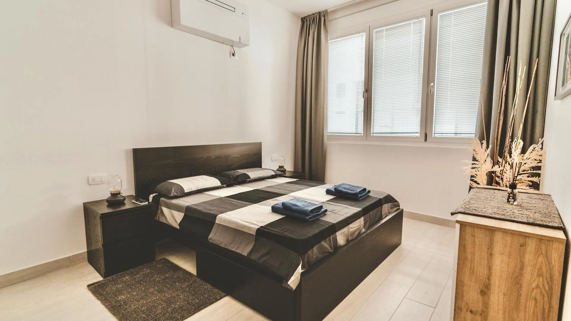 Exclusive Luxury Home With Private Parking Ravenna Vakantiehuis