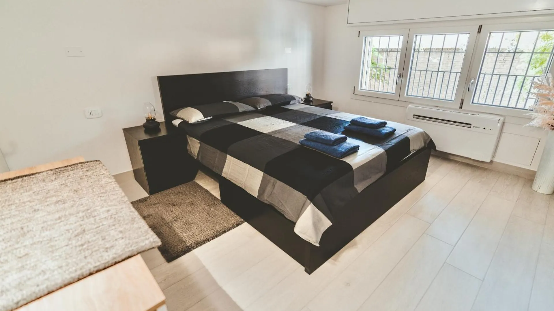 Vakantiehuis Exclusive Luxury Home With Private Parking Ravenna